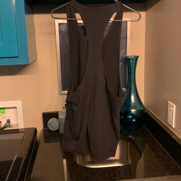 An XL used black cotton/elastane women’s Gym Shark shirt.  Has some logo wear. - Picture 3 of 3